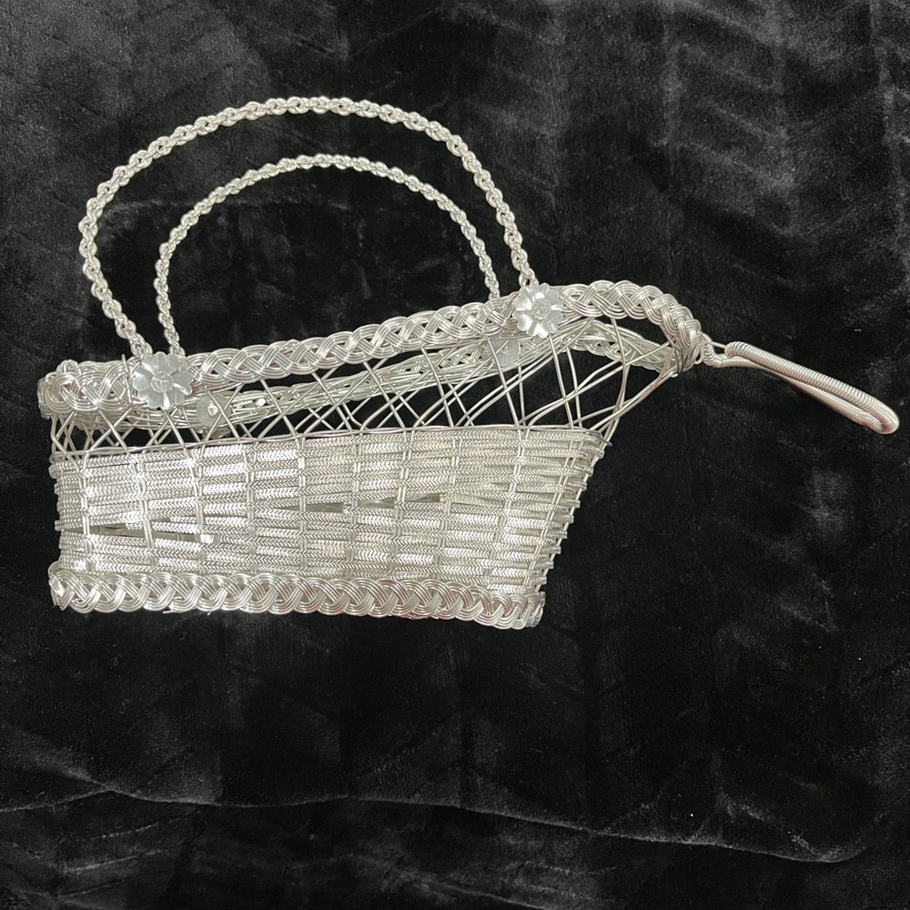 Vintage woven silver Color wire Wine Basket / Pourer / EggHolder